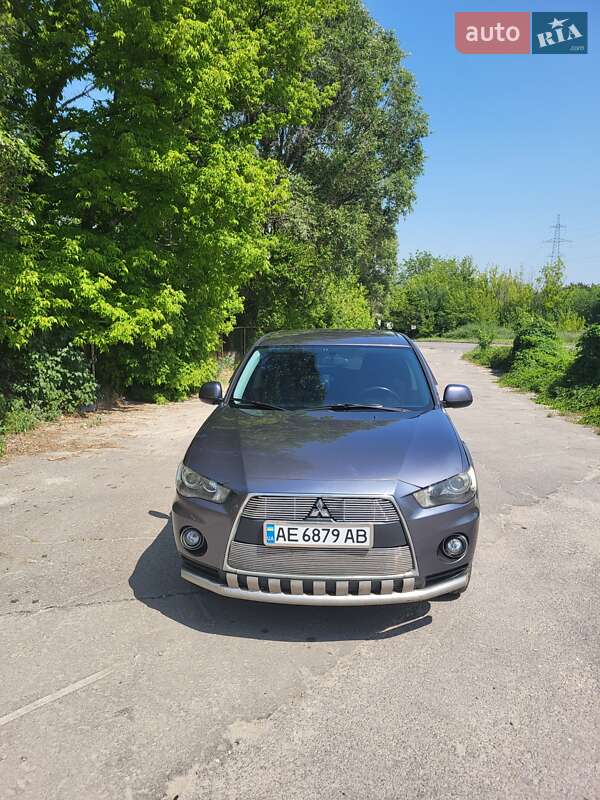 Mitsubishi Outlander (2011)