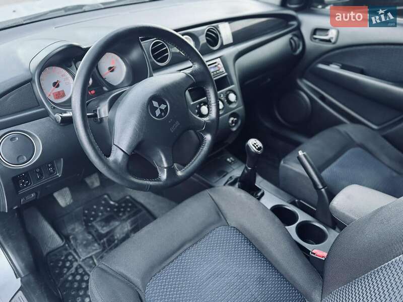 Mitsubishi Outlander (2007)