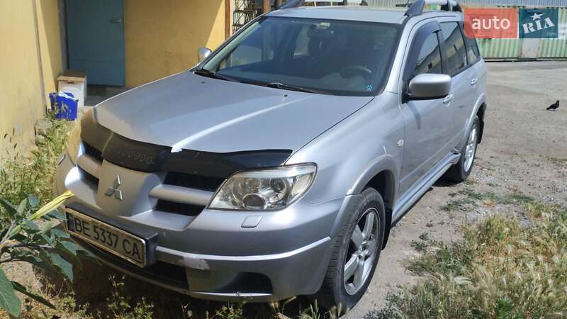 Mitsubishi Outlander (2006)