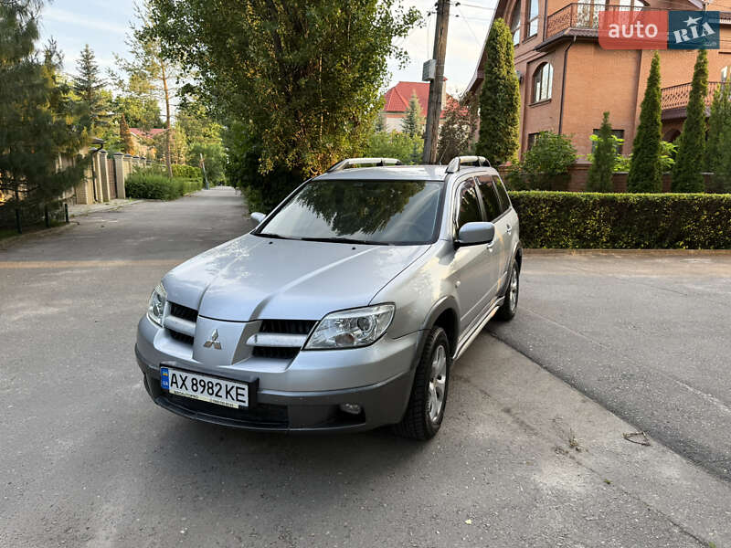 Mitsubishi Outlander (2006)