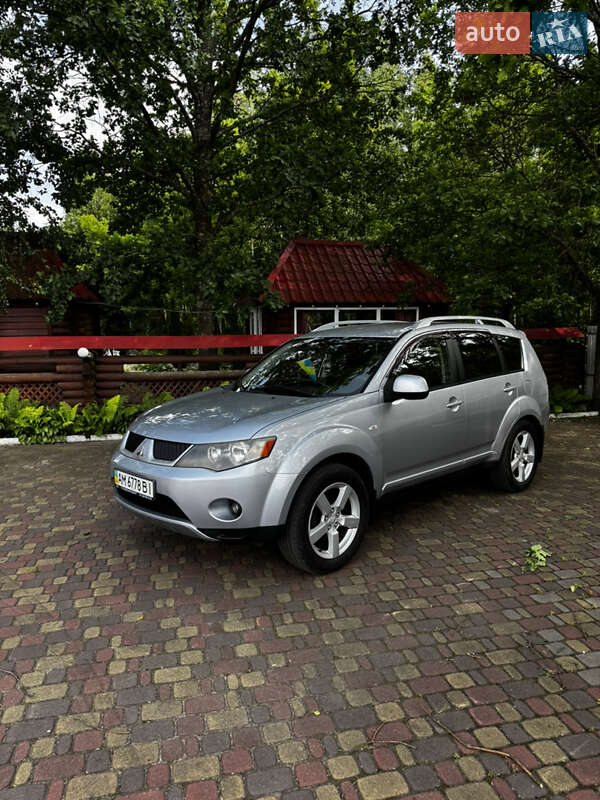 Mitsubishi Outlander (2007)