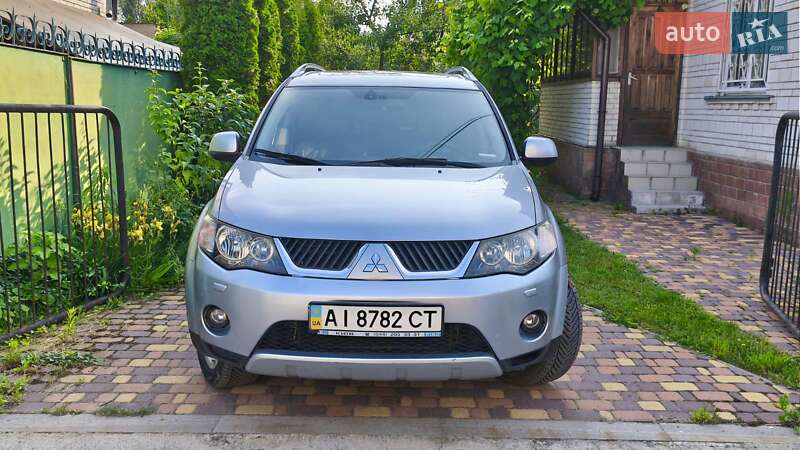 Mitsubishi Outlander (2009)