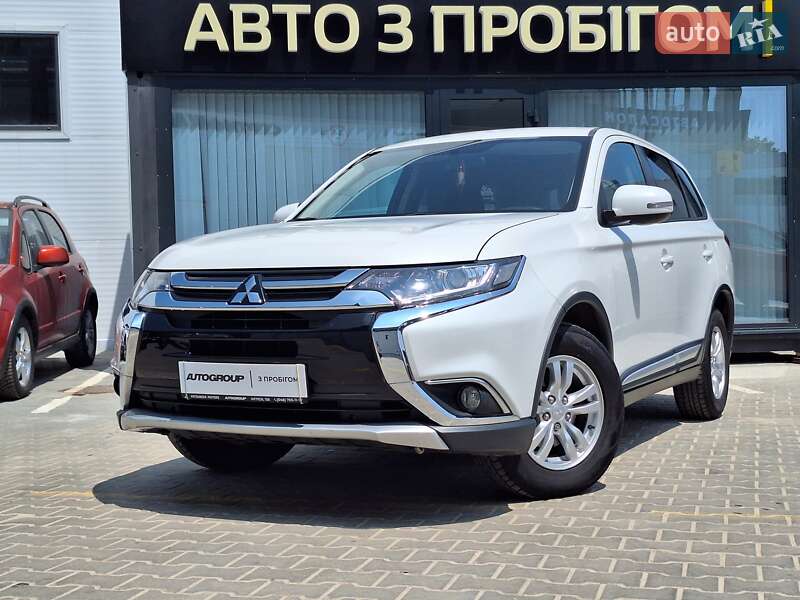 Mitsubishi Outlander (2017)