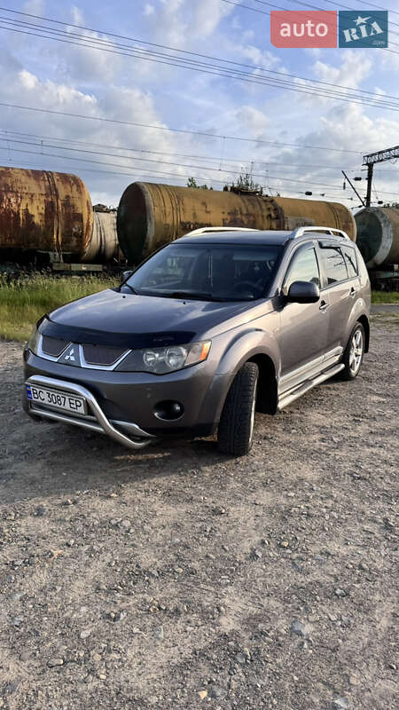 Mitsubishi Outlander (2009)