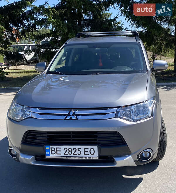 Mitsubishi Outlander (2014)