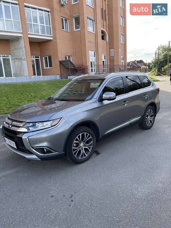 Mitsubishi Outlander (2018)