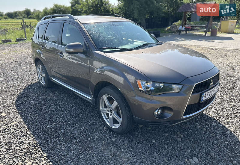 Mitsubishi Outlander (2011)