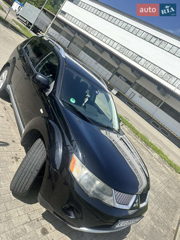 Mitsubishi Outlander (2008)
