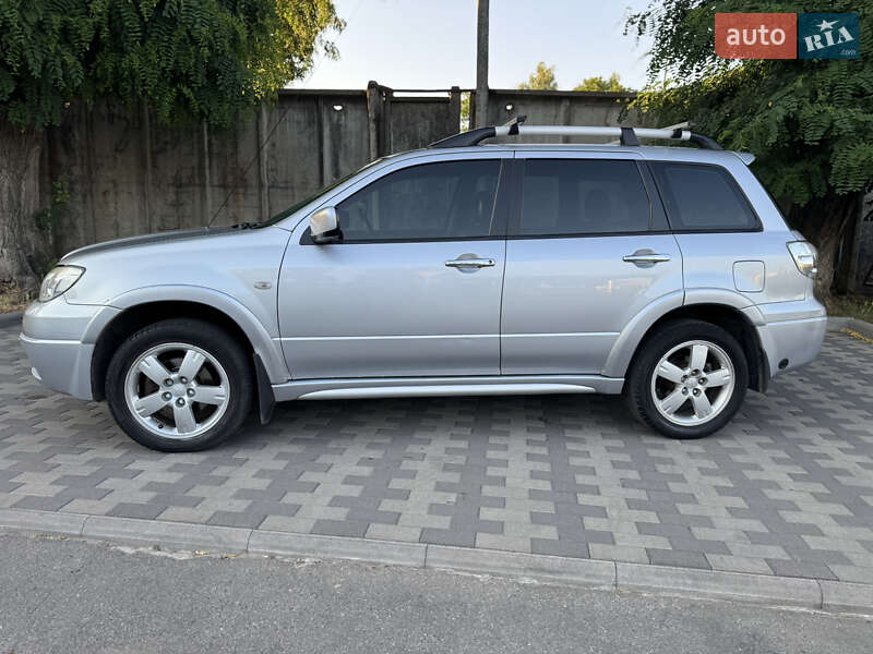 Mitsubishi Outlander (2007)