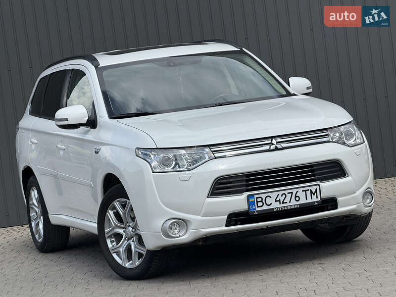Mitsubishi Outlander (2014)