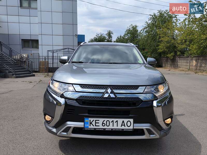Mitsubishi Outlander (2019)