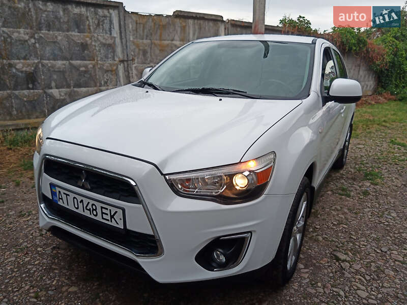 Mitsubishi Outlander (2015)