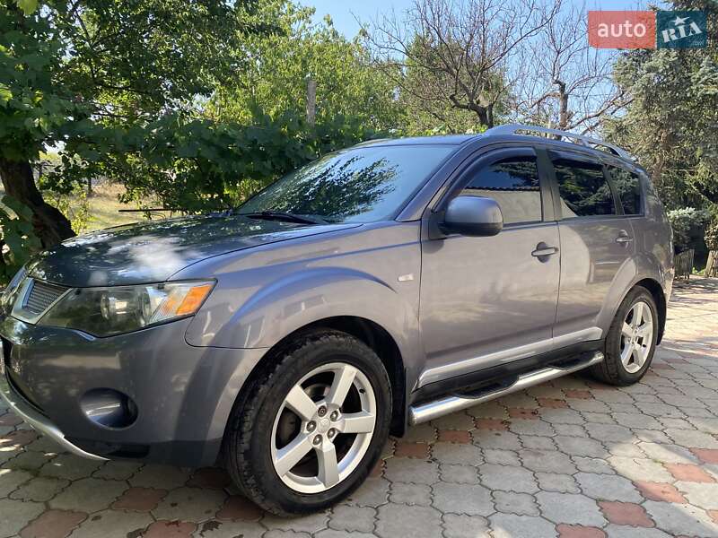 Mitsubishi Outlander (2008)