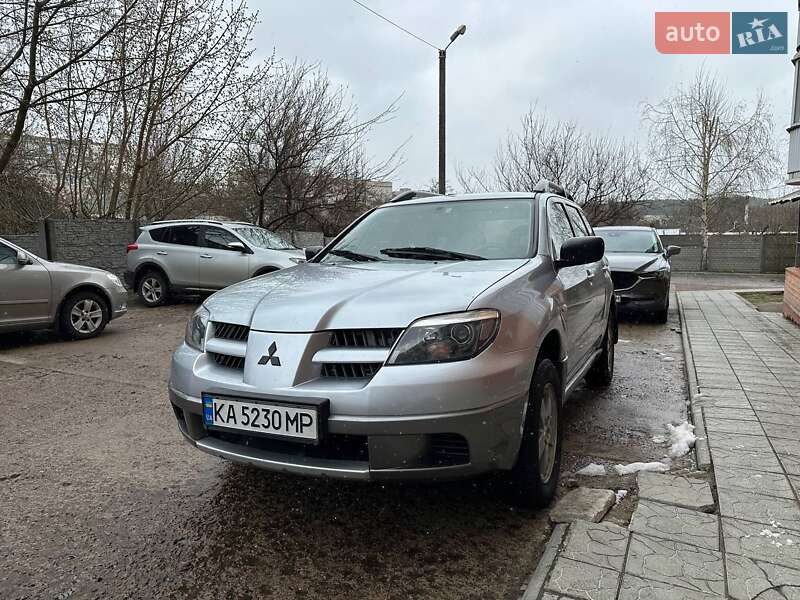 Mitsubishi Outlander (2009)