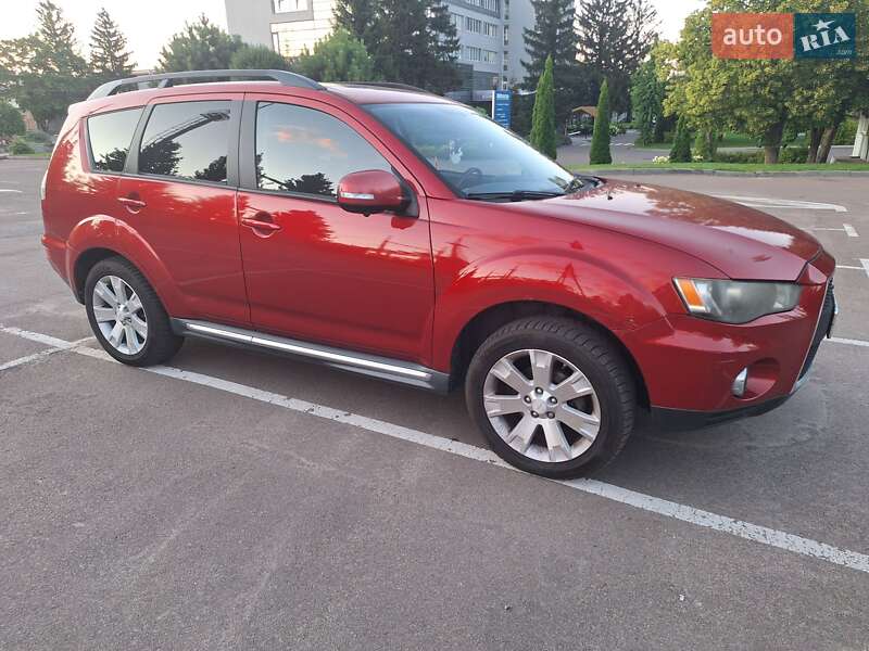 Mitsubishi Outlander (2010)