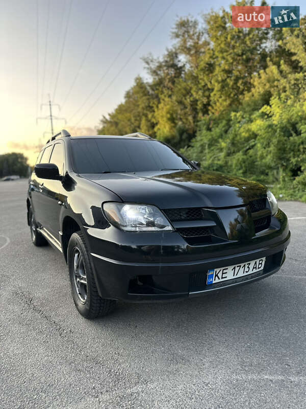 Mitsubishi Outlander (2003)