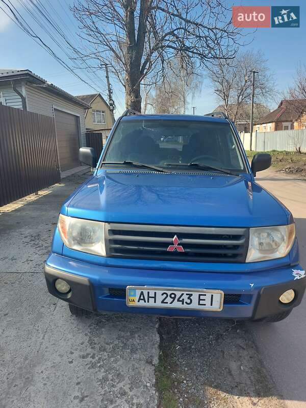 Mitsubishi Pajero pinin (2002)
