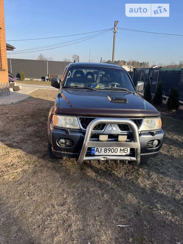 Mitsubishi Pajero sport (2006)