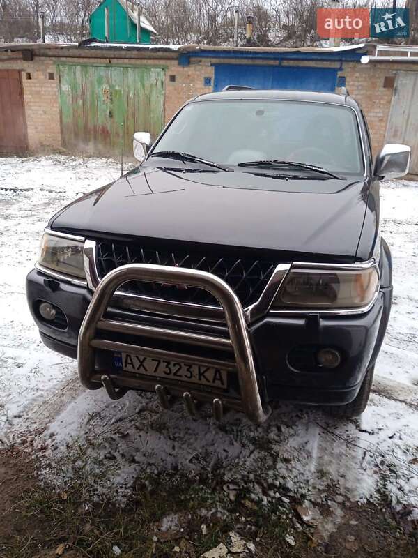 Mitsubishi Pajero sport (2001)