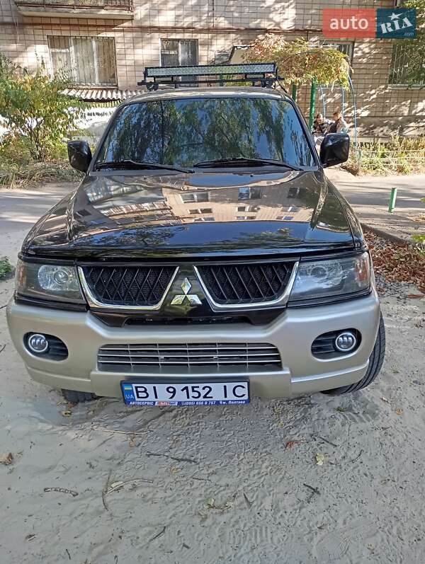 Mitsubishi Pajero sport (2005)