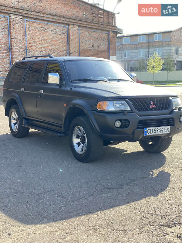 Mitsubishi Pajero sport (2001)