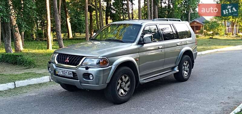 Mitsubishi Pajero sport (2001)