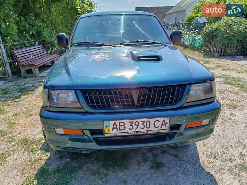 Mitsubishi Pajero sport (1999)