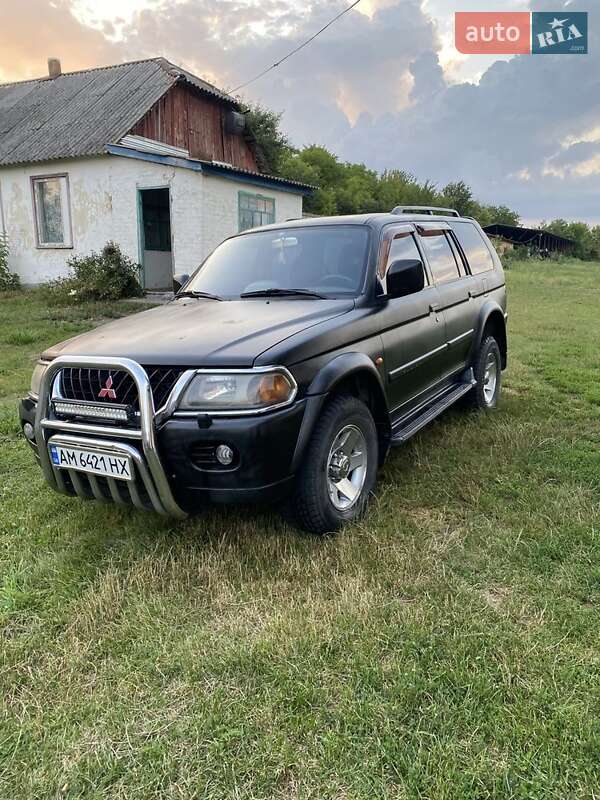 Mitsubishi Pajero sport (2002)