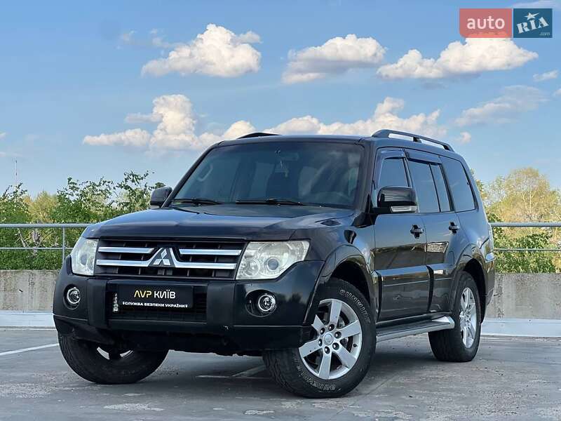 Mitsubishi Pajero wagon (2007)