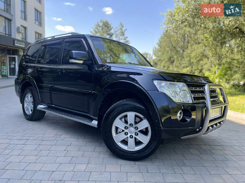 Mitsubishi Pajero wagon (2007)