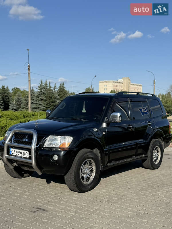 Mitsubishi Pajero wagon (2006)