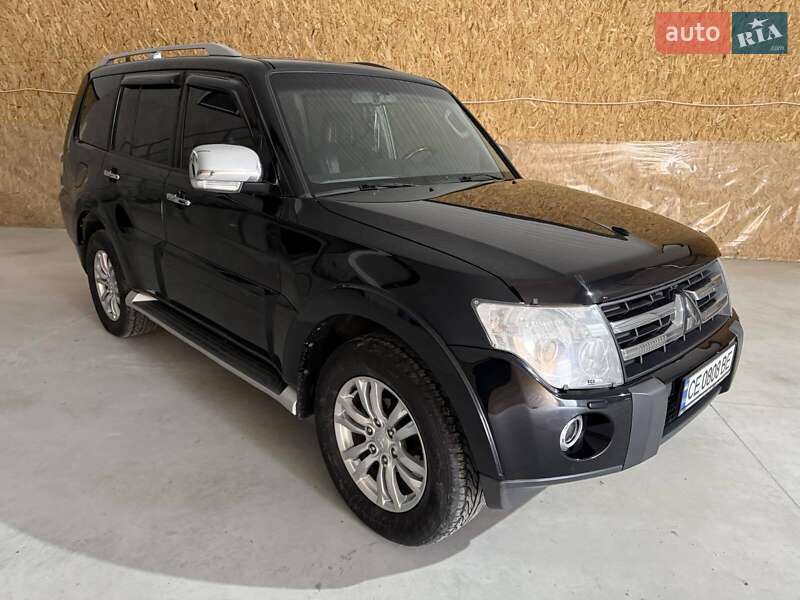 Mitsubishi Pajero wagon (2007)