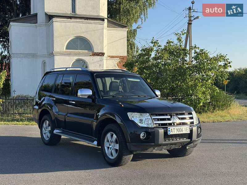 Mitsubishi Pajero wagon (2007)