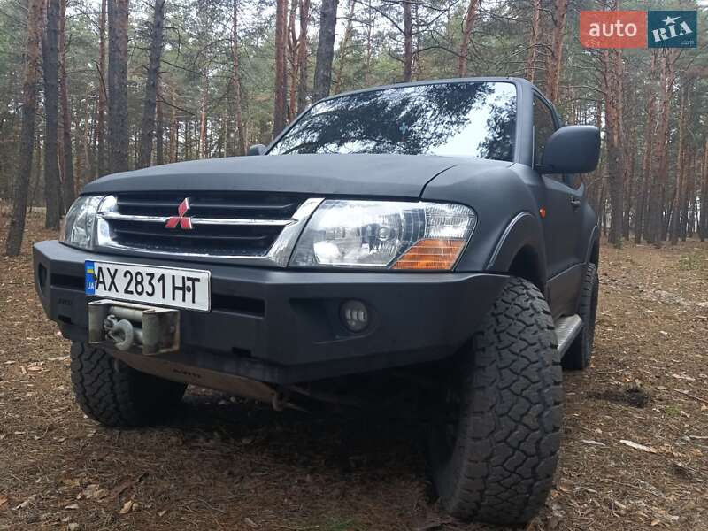 Mitsubishi Pajero (2002)