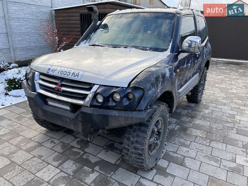 Mitsubishi Pajero (2002)