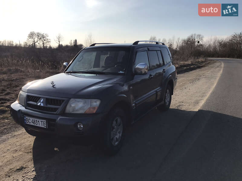 Mitsubishi Pajero (2006)