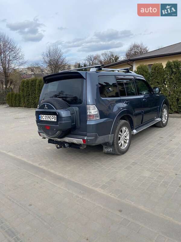 Mitsubishi Pajero (2008)