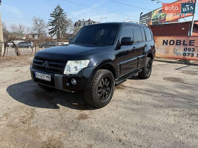 Mitsubishi Pajero (2007)
