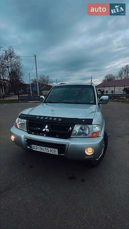 Mitsubishi Pajero (2005)