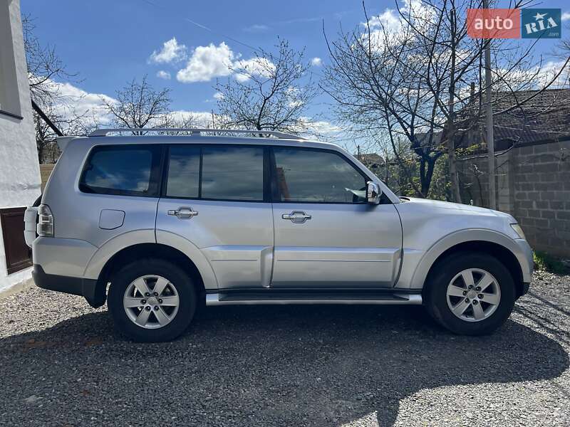 Mitsubishi Pajero (2008)