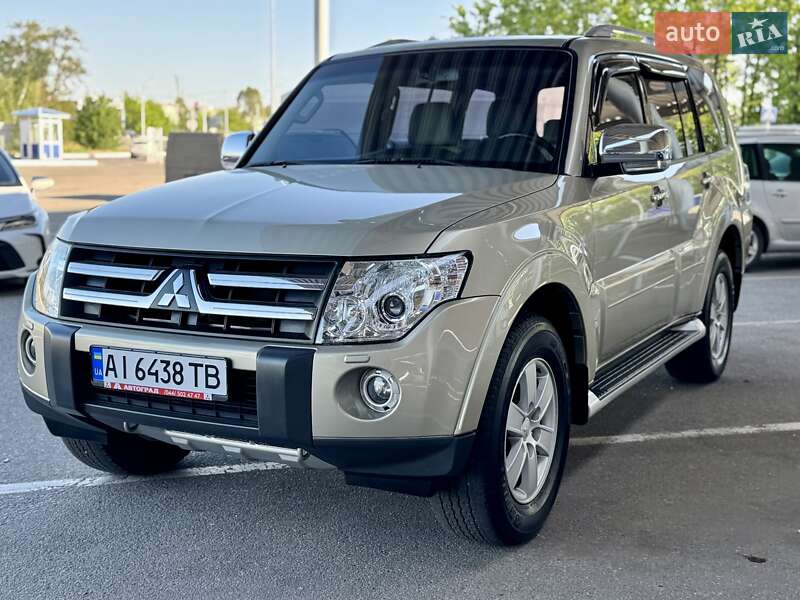 Mitsubishi Pajero (2008)