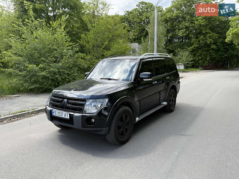 Mitsubishi Pajero (2007)