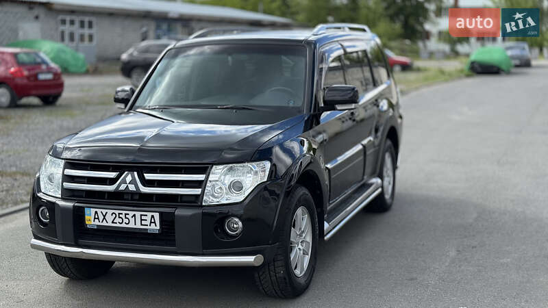 Mitsubishi Pajero (2008)