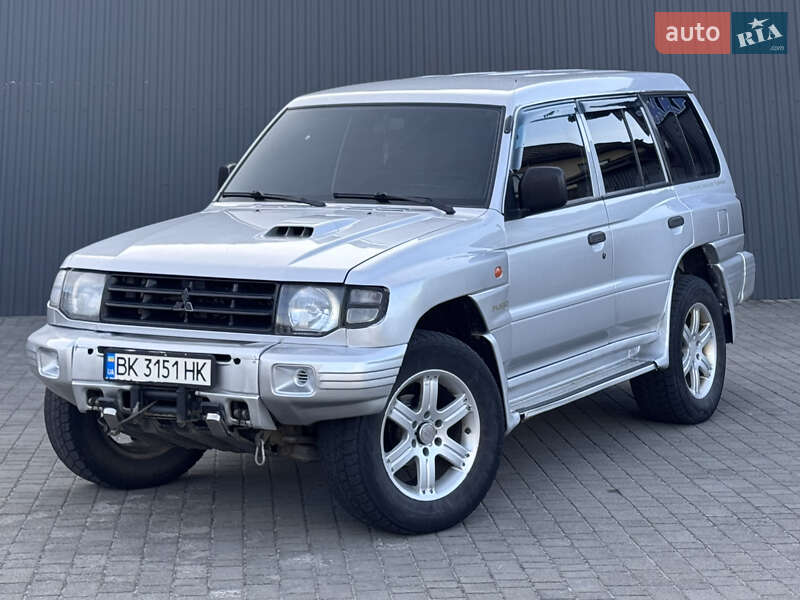 Mitsubishi Pajero (2003)