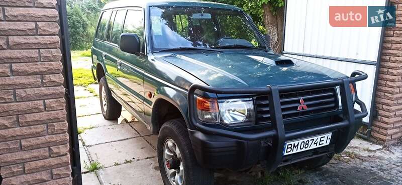 Mitsubishi Pajero (1995)