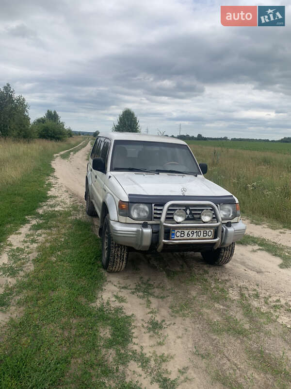 Mitsubishi Pajero (1991)