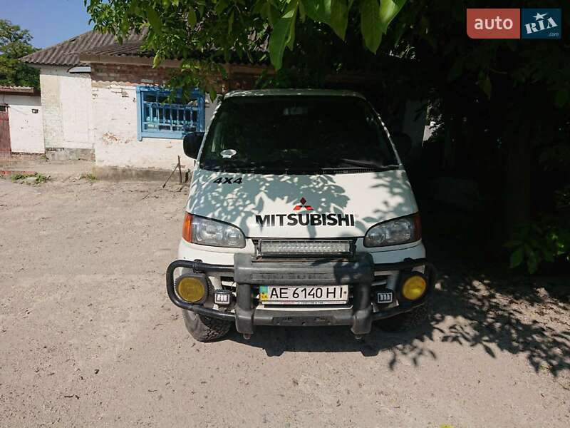 Mitsubishi Space gear (1999)