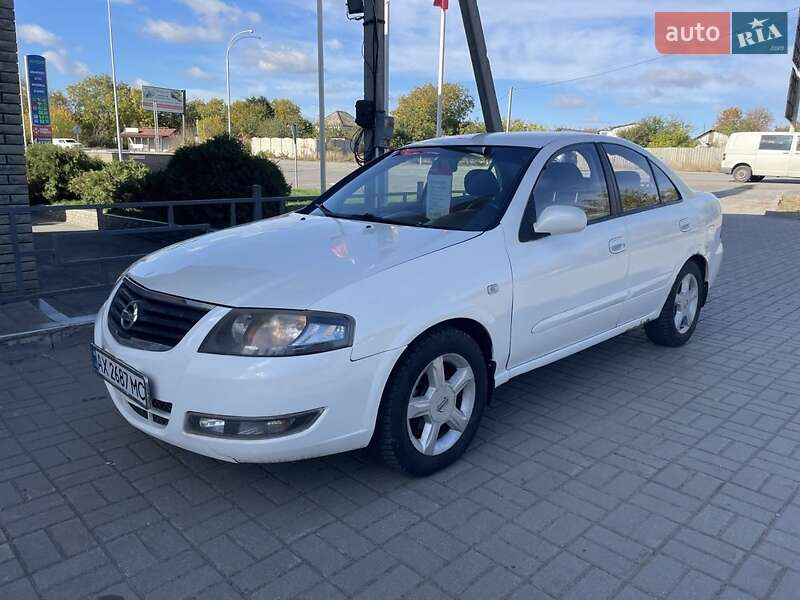 Nissan Almera (2011)