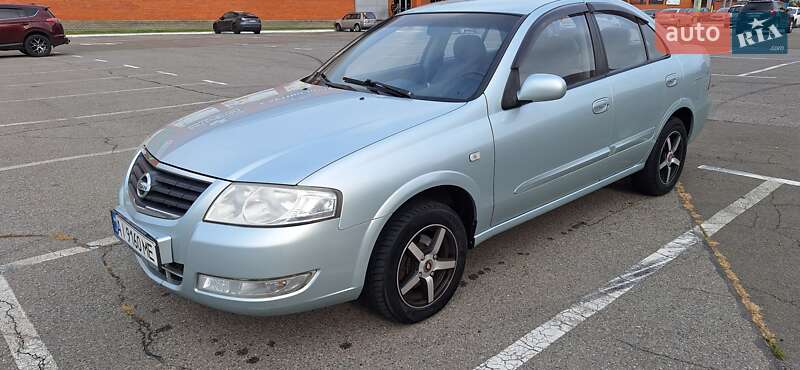 Nissan Almera (2006)
