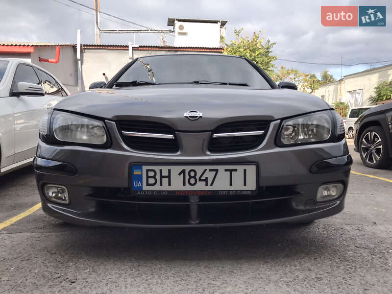 Nissan Almera (2000)